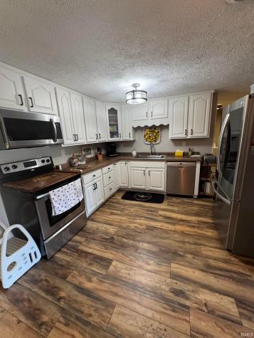 926 S Brady Street Attica IN 47918