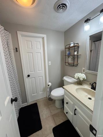926 S Brady Street Attica IN 47918