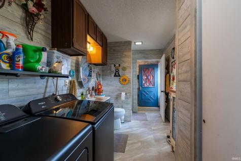 6506 E 250 N Road Monticello IN 47960