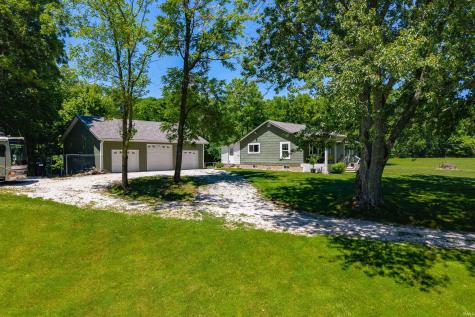 9167 N Newark Road Solsberry IN 47459