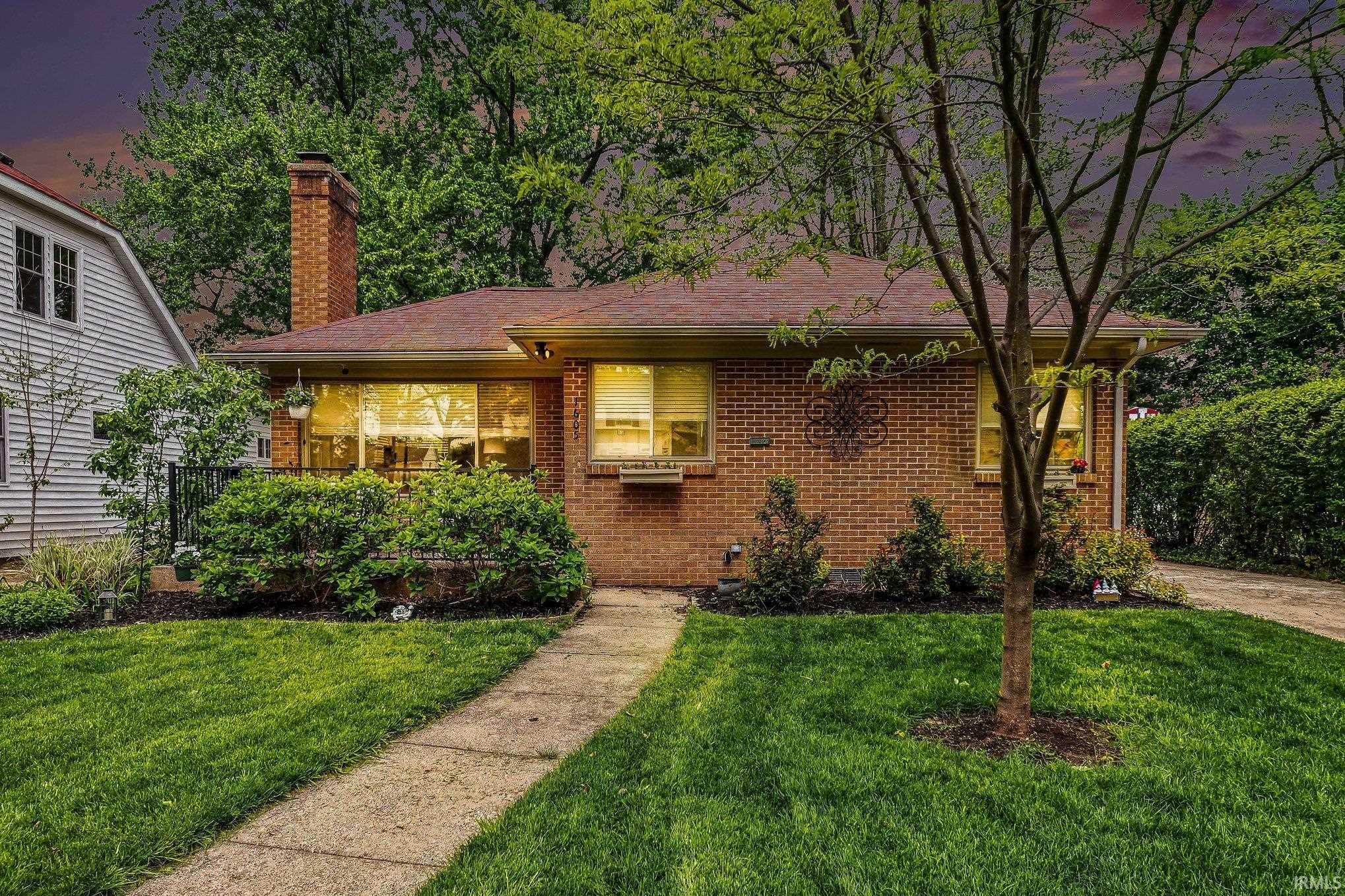 1605 E Madison Street South Bend IN 46617
