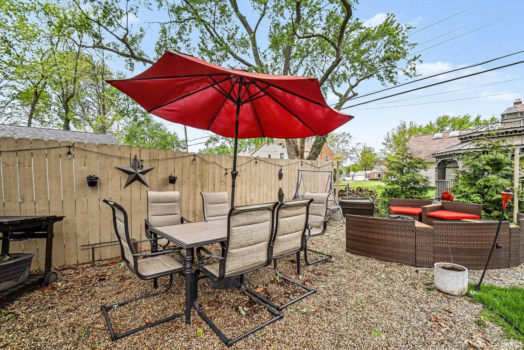1605 E Madison Street South Bend IN 46617