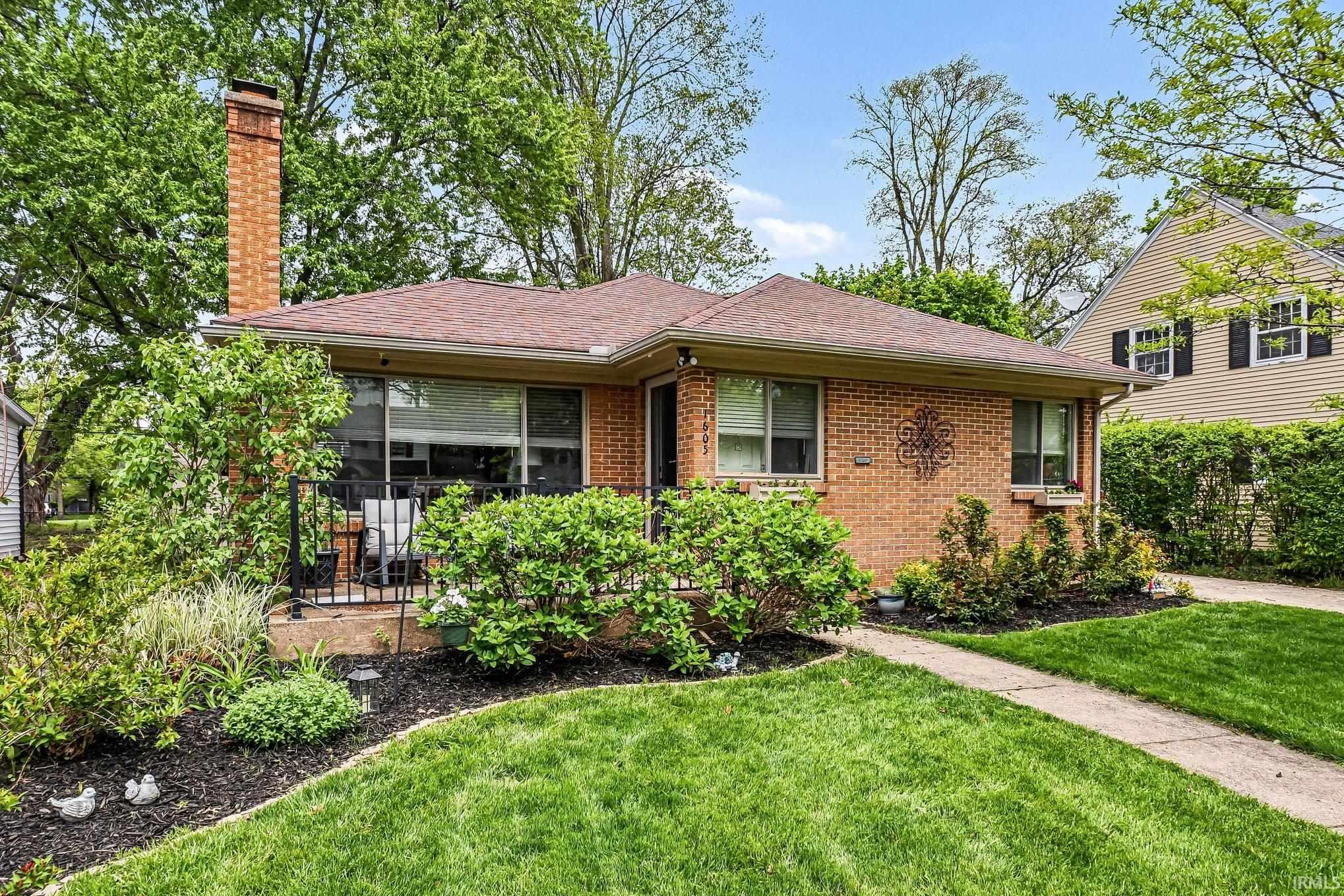 1605 E Madison Street South Bend IN 46617