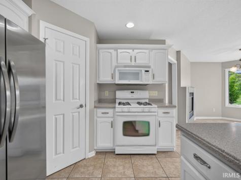 5406 Sorrento Boulevard Fort Wayne IN 46845