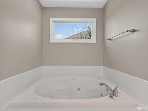 5406 Sorrento Boulevard Fort Wayne IN 46845