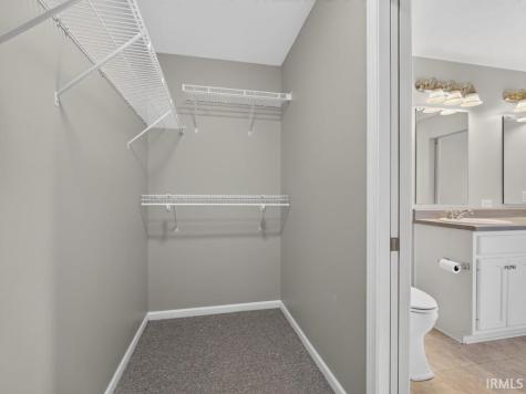 5406 Sorrento Boulevard Fort Wayne IN 46845