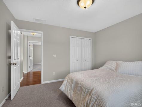 5406 Sorrento Boulevard Fort Wayne IN 46845