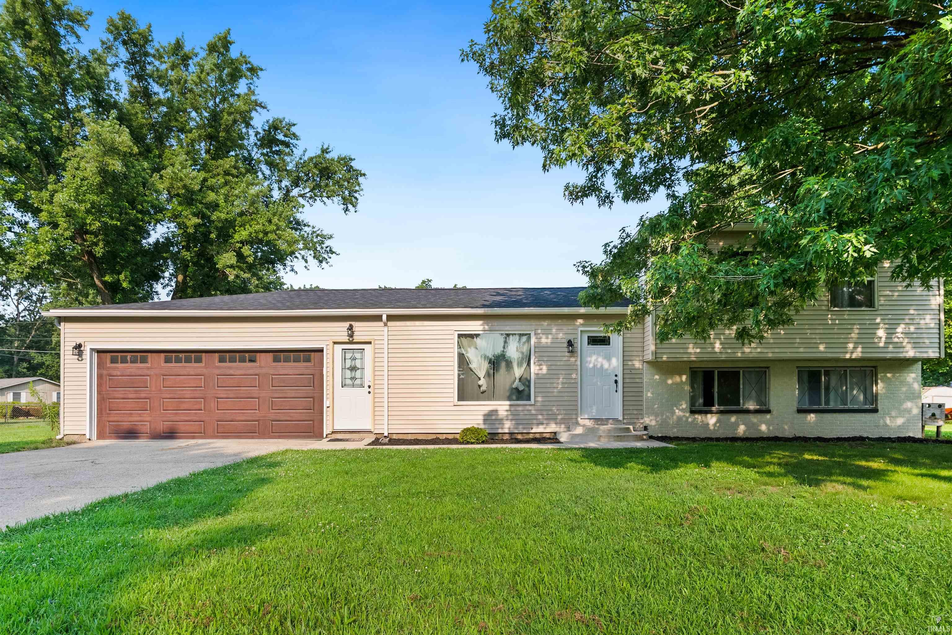 1823 Rosemont Avenue Warsaw IN 46580