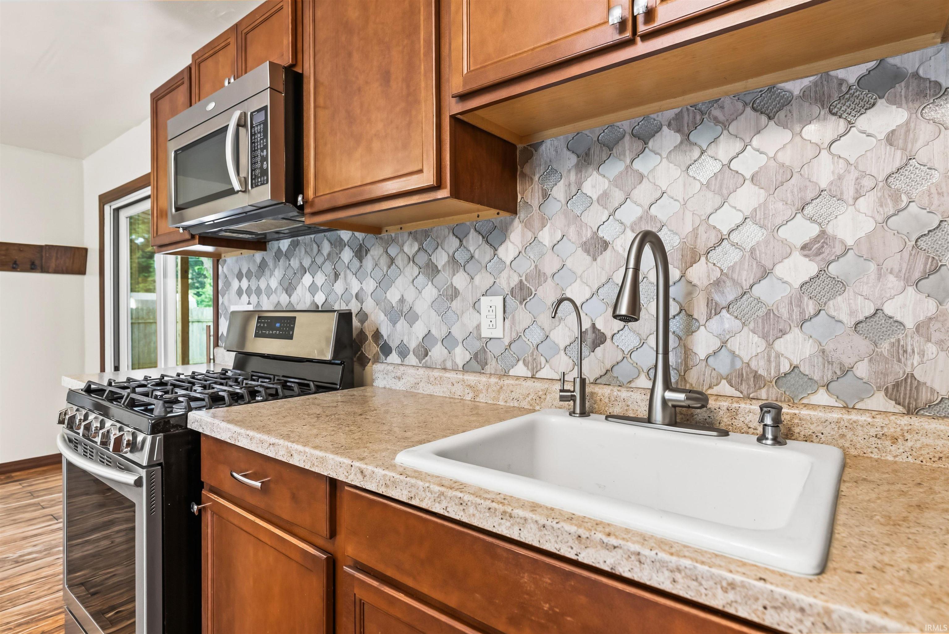 1823 Rosemont Avenue Warsaw IN 46580
