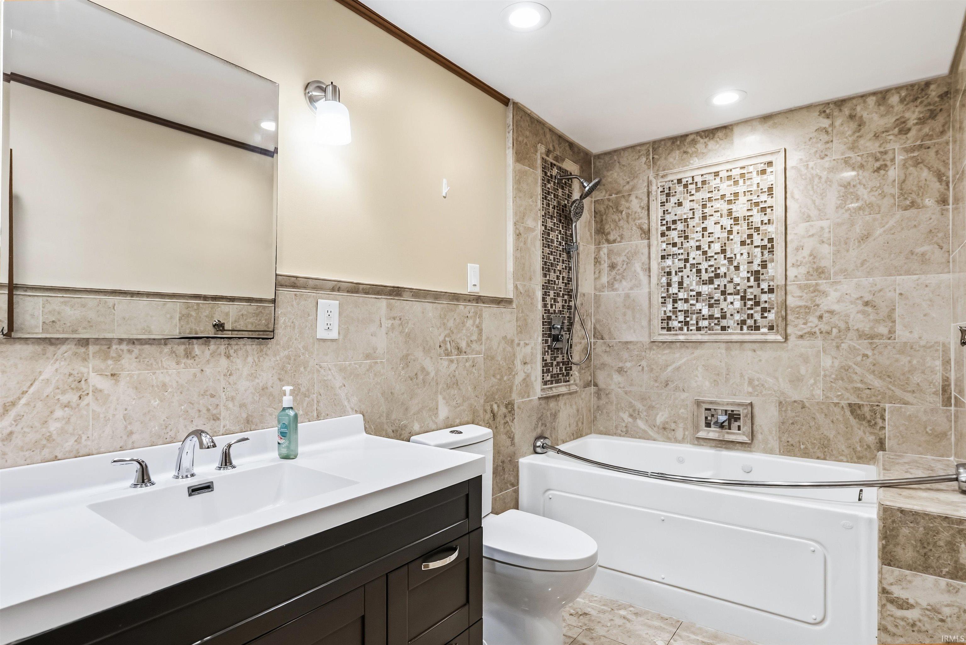 1823 Rosemont Avenue Warsaw IN 46580