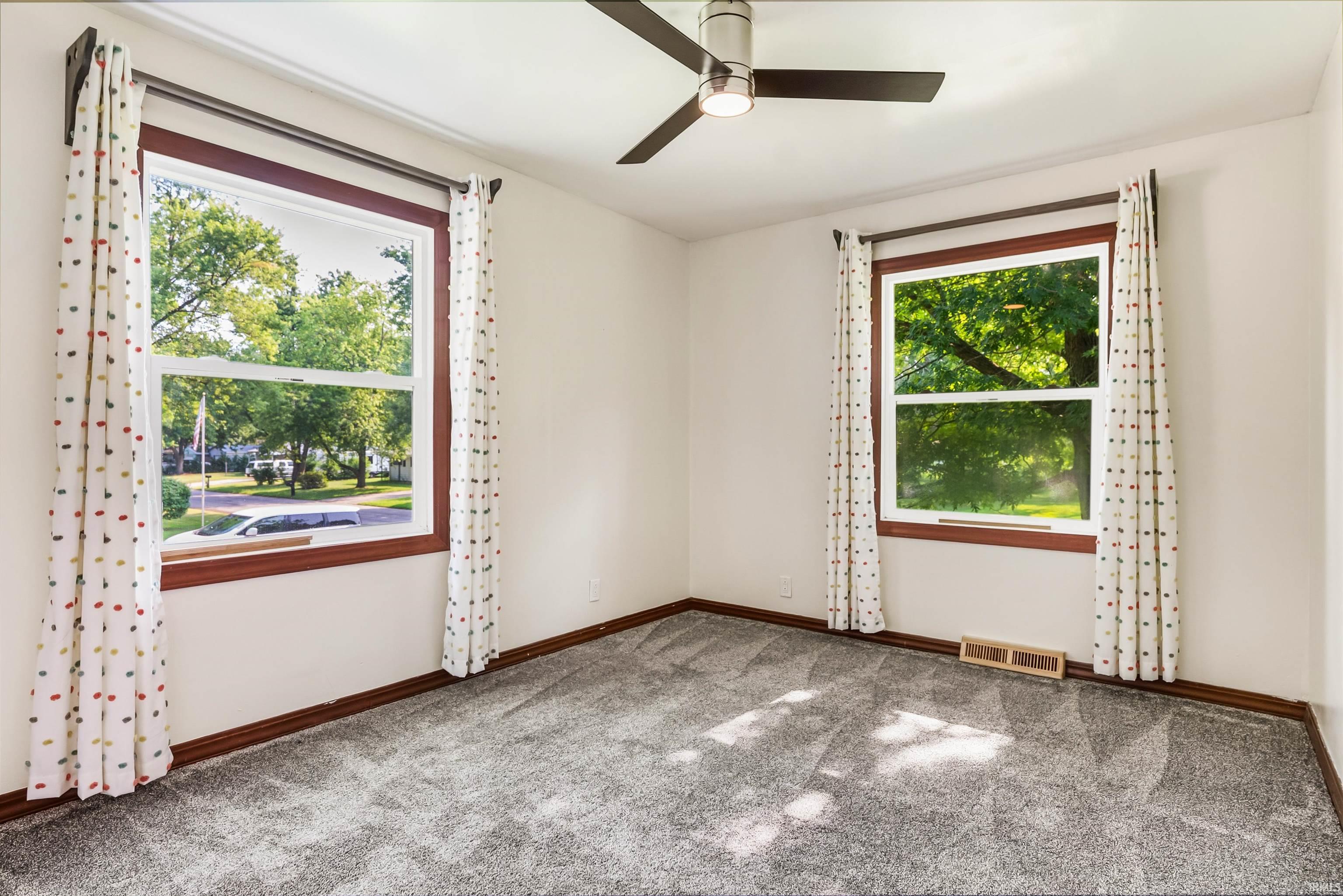 1823 Rosemont Avenue Warsaw IN 46580