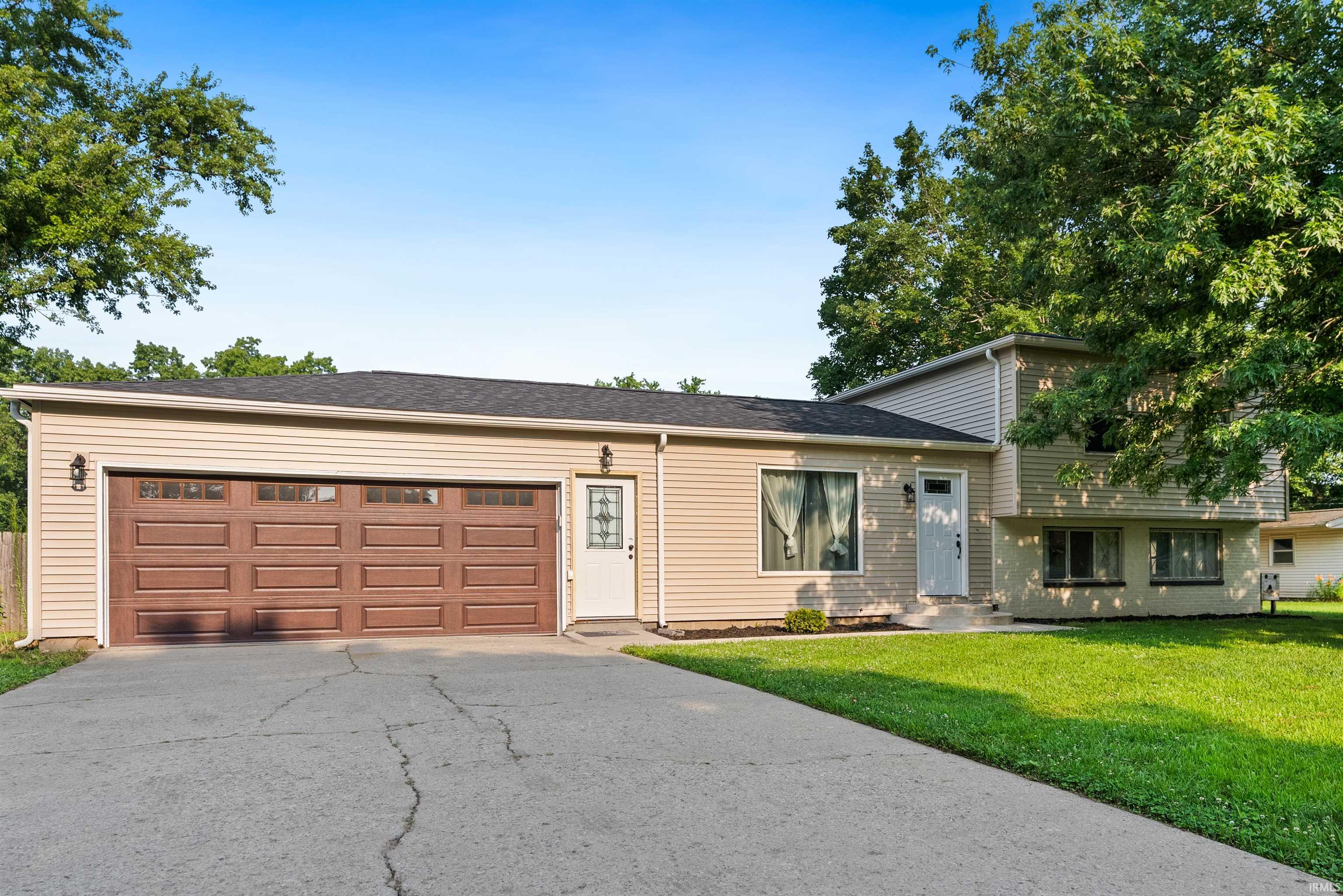 1823 Rosemont Avenue Warsaw IN 46580