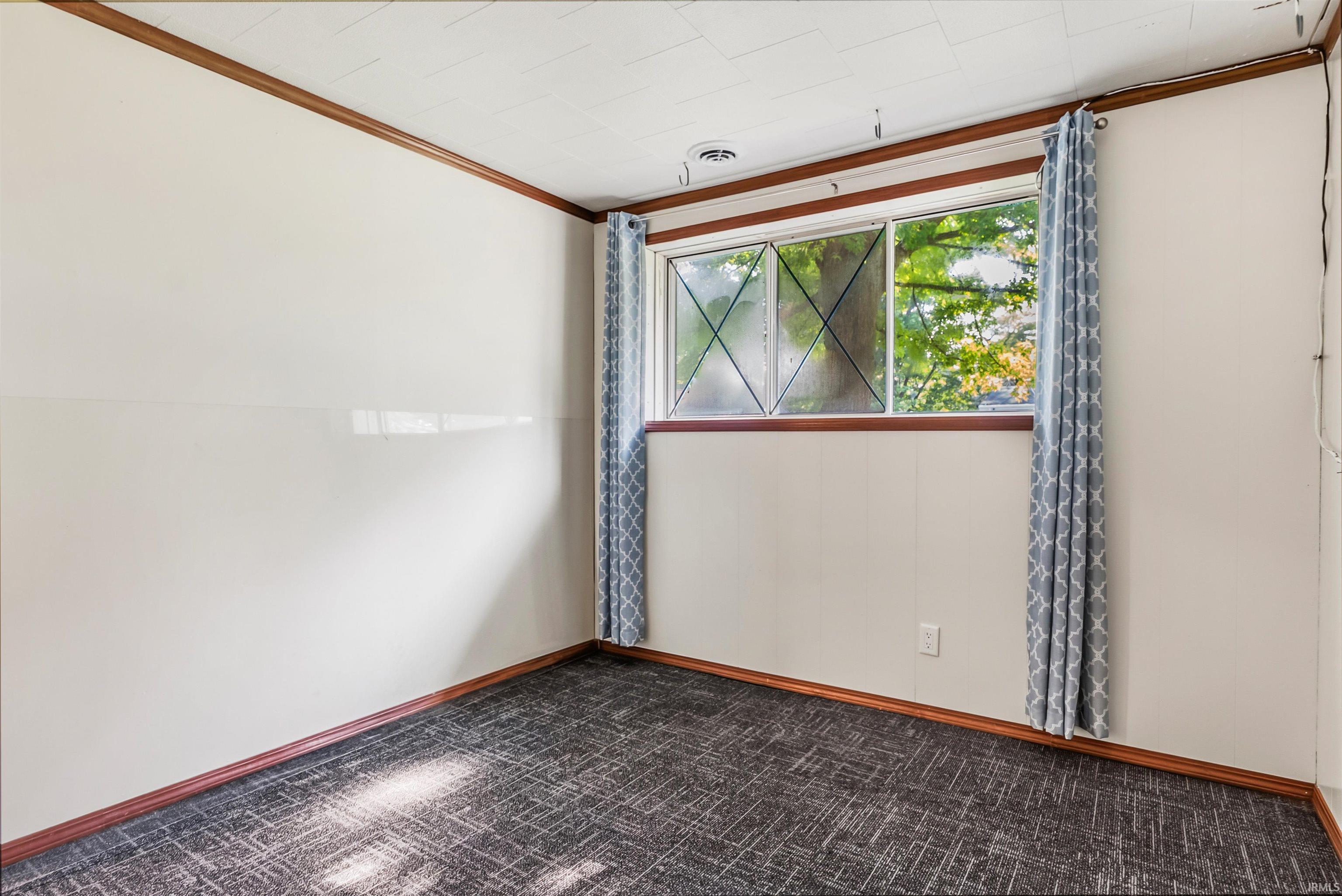 1823 Rosemont Avenue Warsaw IN 46580