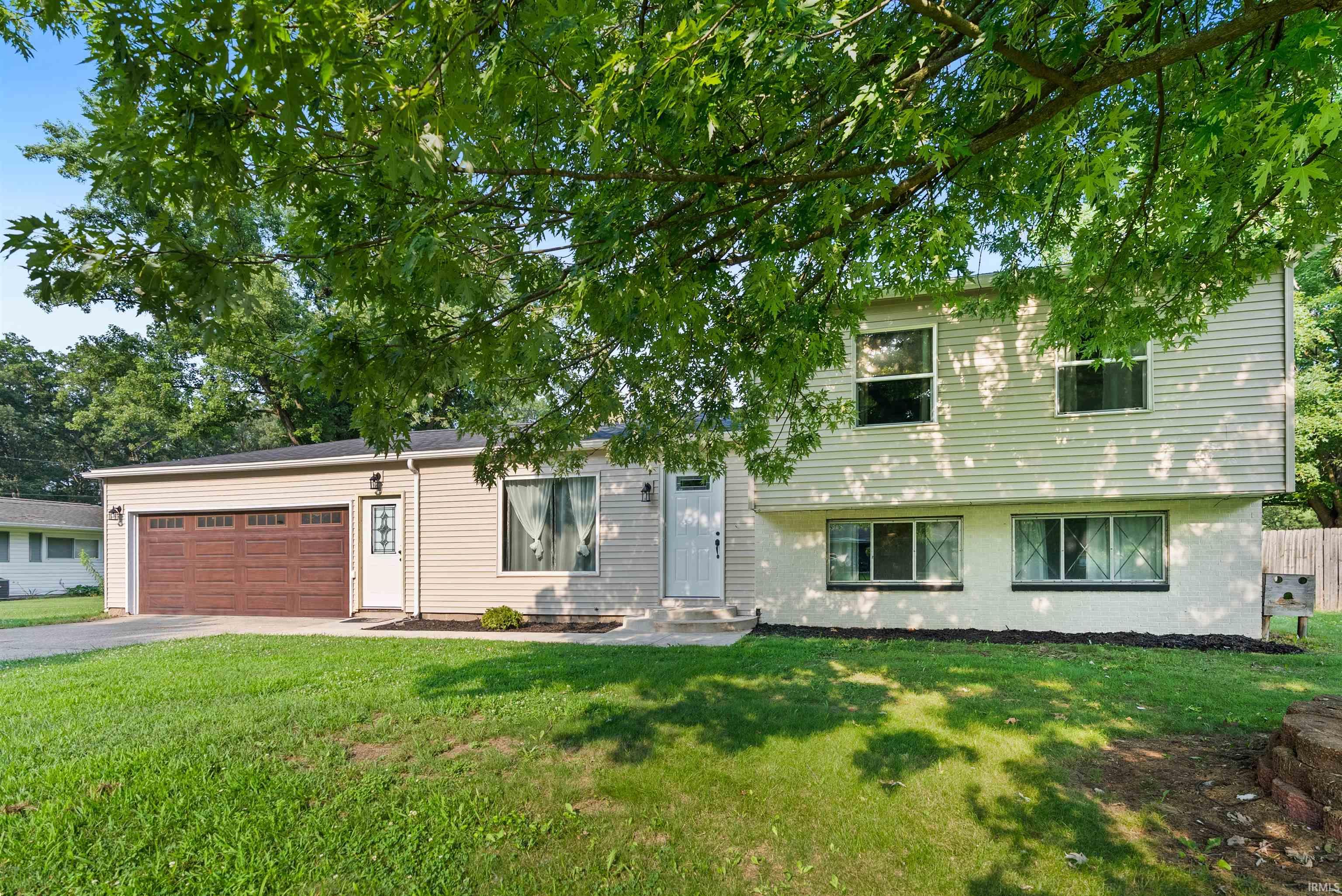 1823 Rosemont Avenue Warsaw IN 46580