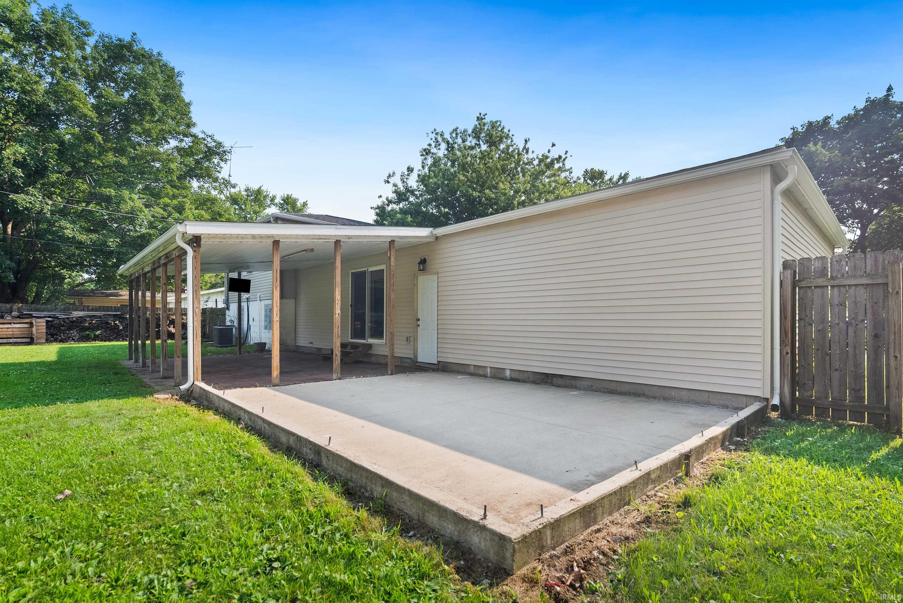 1823 Rosemont Avenue Warsaw IN 46580