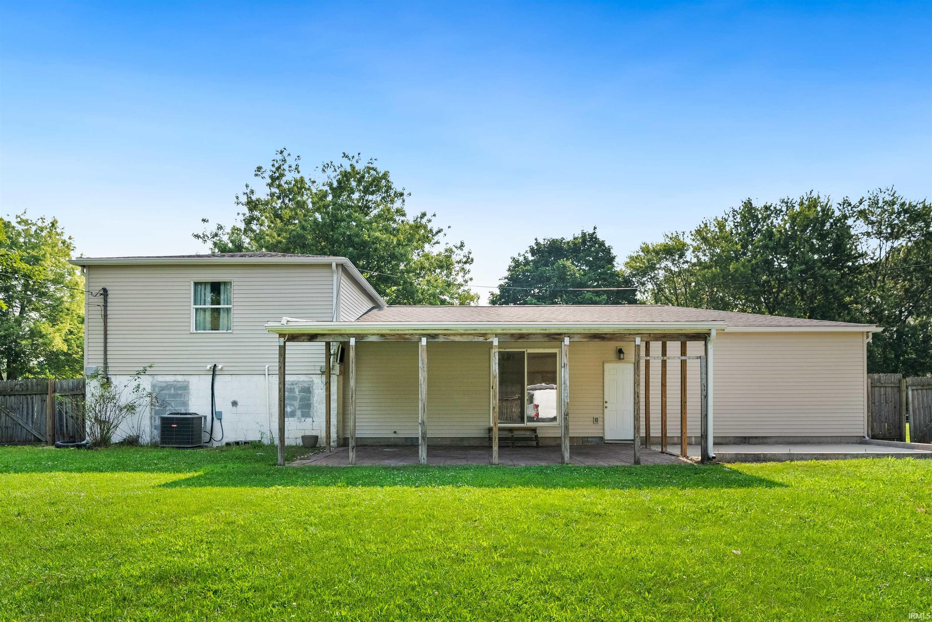 1823 Rosemont Avenue Warsaw IN 46580