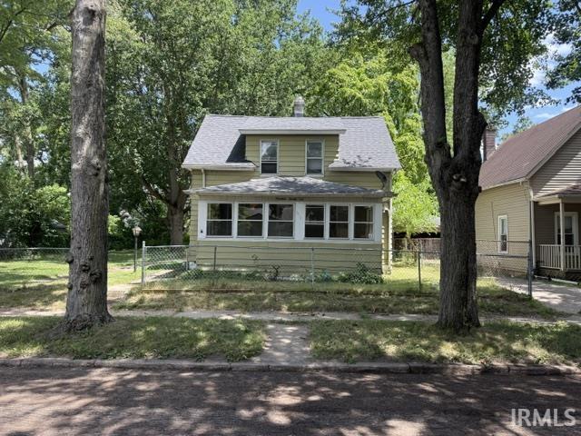 1922 Leer Street South Bend IN 46613