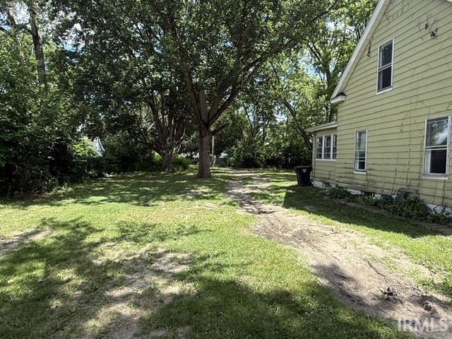 1922 Leer Street South Bend IN 46613