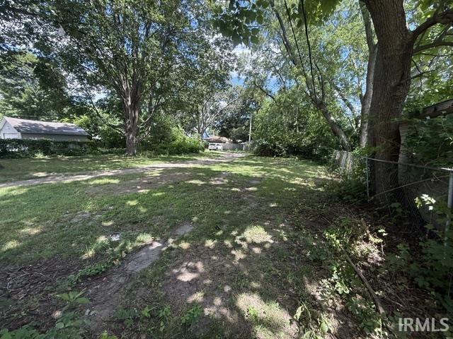 1922 Leer Street South Bend IN 46613