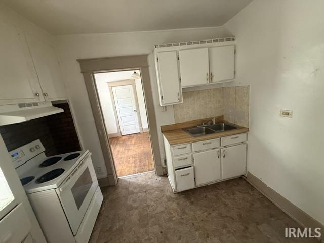 1922 Leer Street South Bend IN 46613