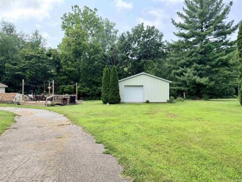5480 S Salisbury Court Monticello IN 47960