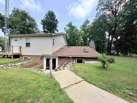 5480 S Salisbury Court Monticello IN 47960