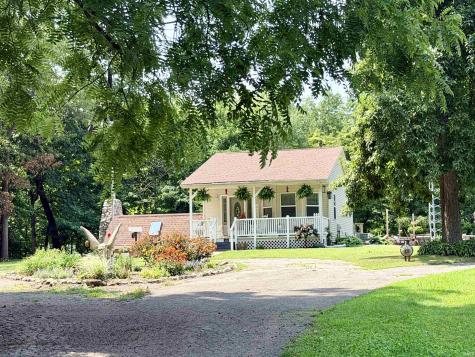 5480 S Salisbury Court Monticello IN 47960