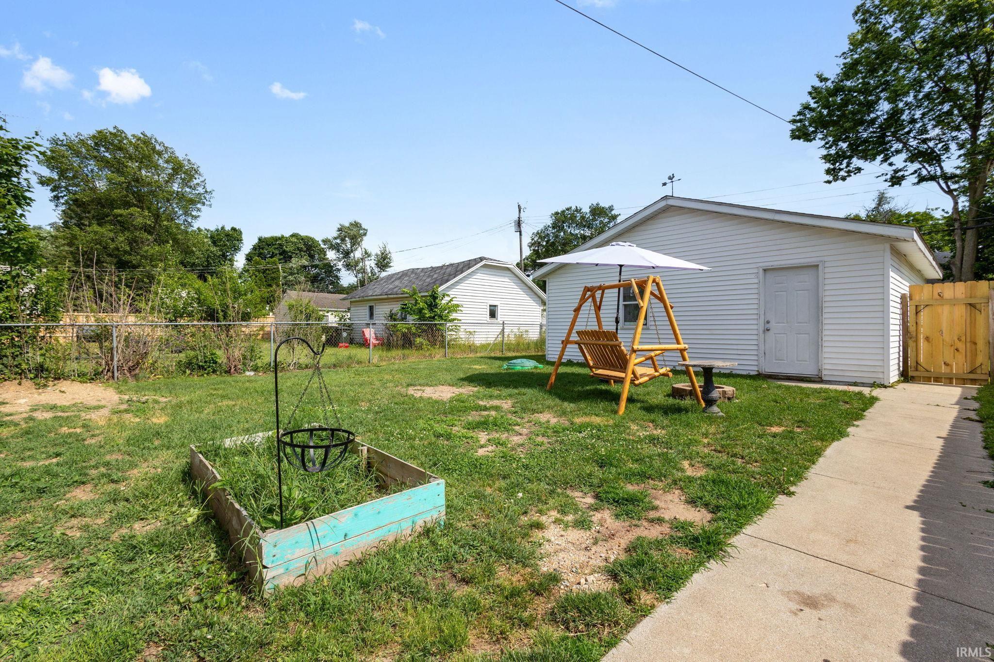 1606 E Fox Street South Bend IN 46613