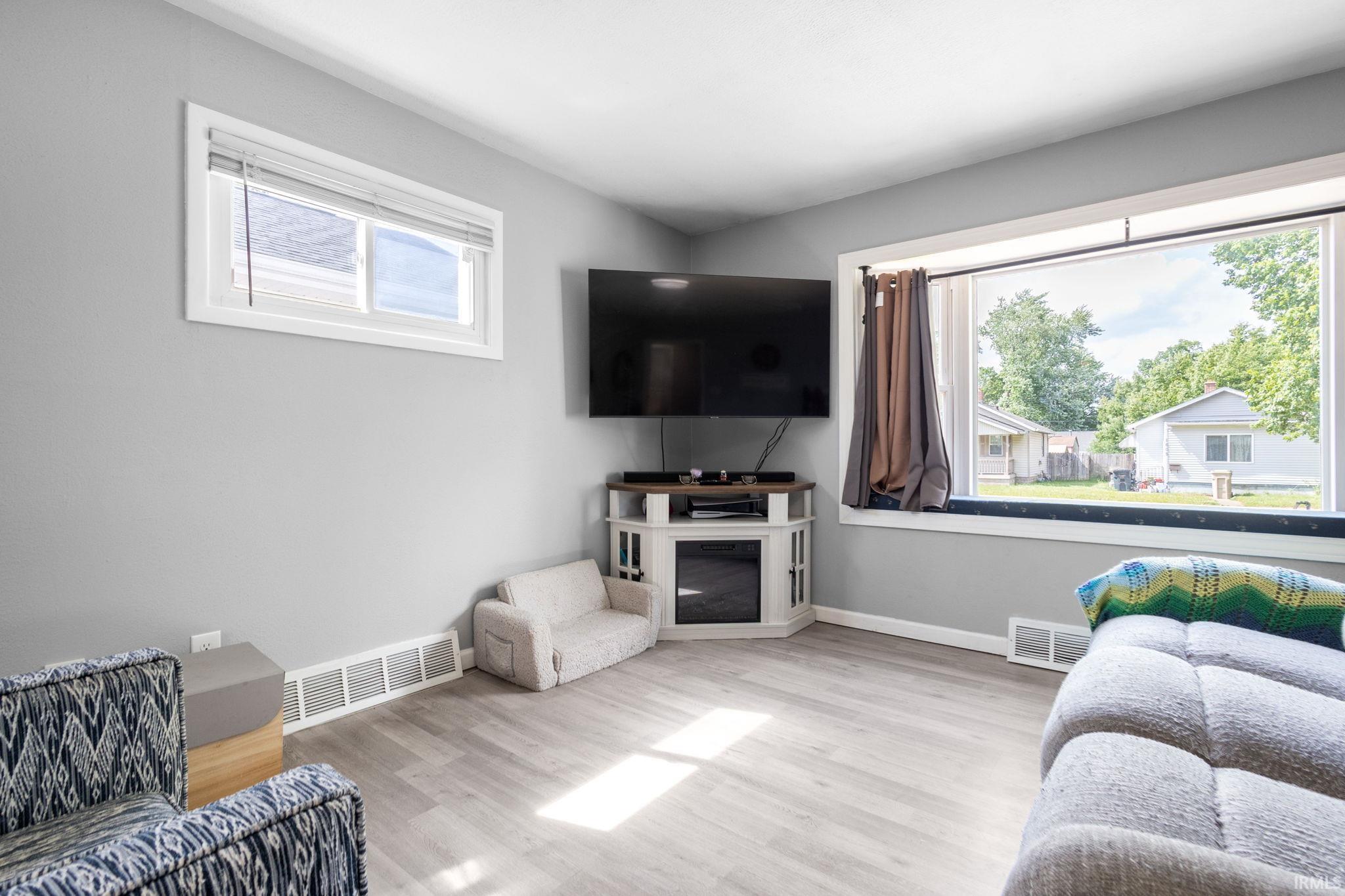 1606 E Fox Street South Bend IN 46613