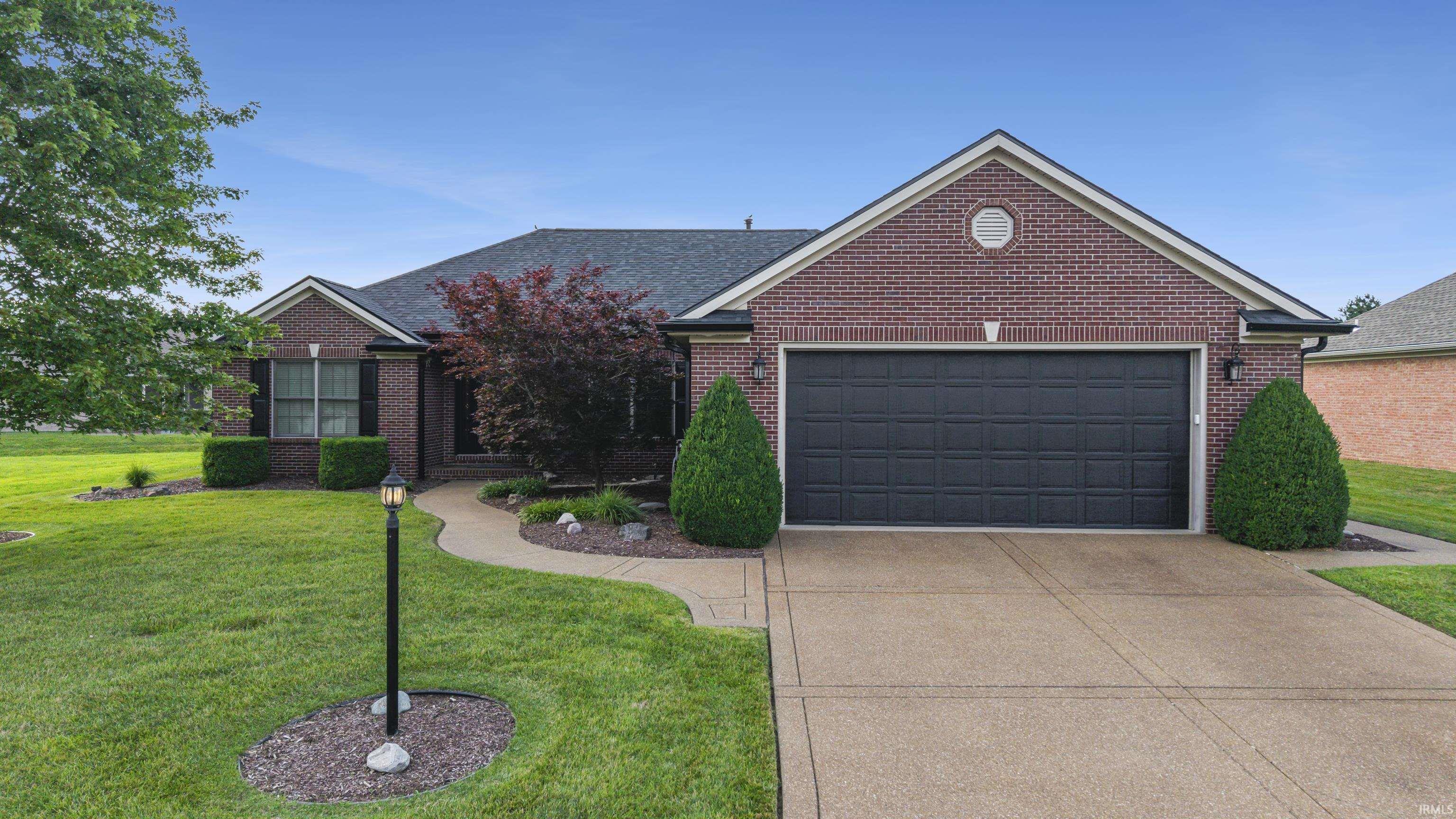 834 Saint Giles Court Evansville IN 47725