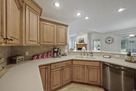 834 Saint Giles Court Evansville IN 47725