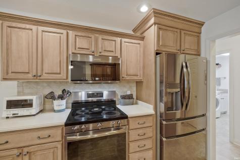 834 Saint Giles Court Evansville IN 47725