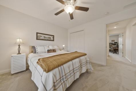 834 Saint Giles Court Evansville IN 47725