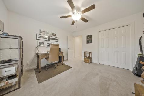 834 Saint Giles Court Evansville IN 47725