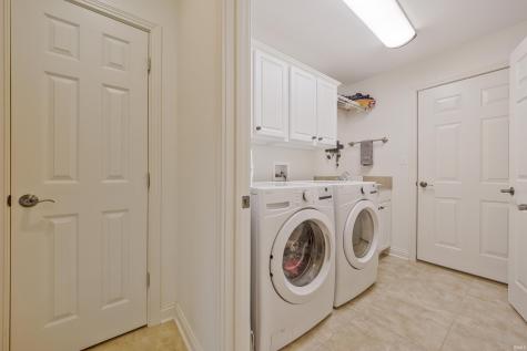 834 Saint Giles Court Evansville IN 47725