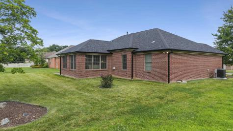 834 Saint Giles Court Evansville IN 47725