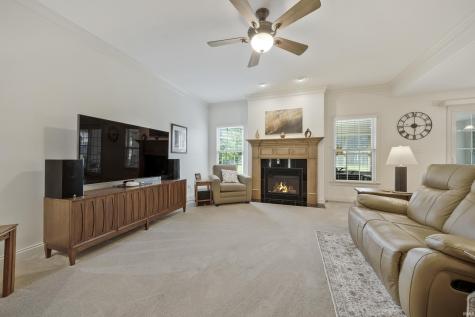 834 Saint Giles Court Evansville IN 47725