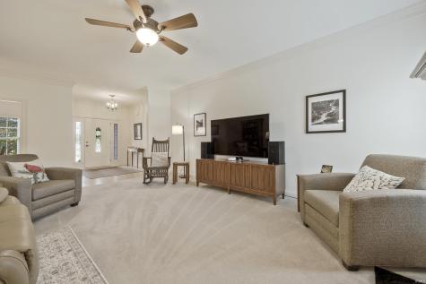 834 Saint Giles Court Evansville IN 47725