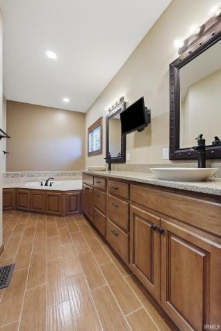 2208 Longleaf Drive Fort Wayne IN 46814
