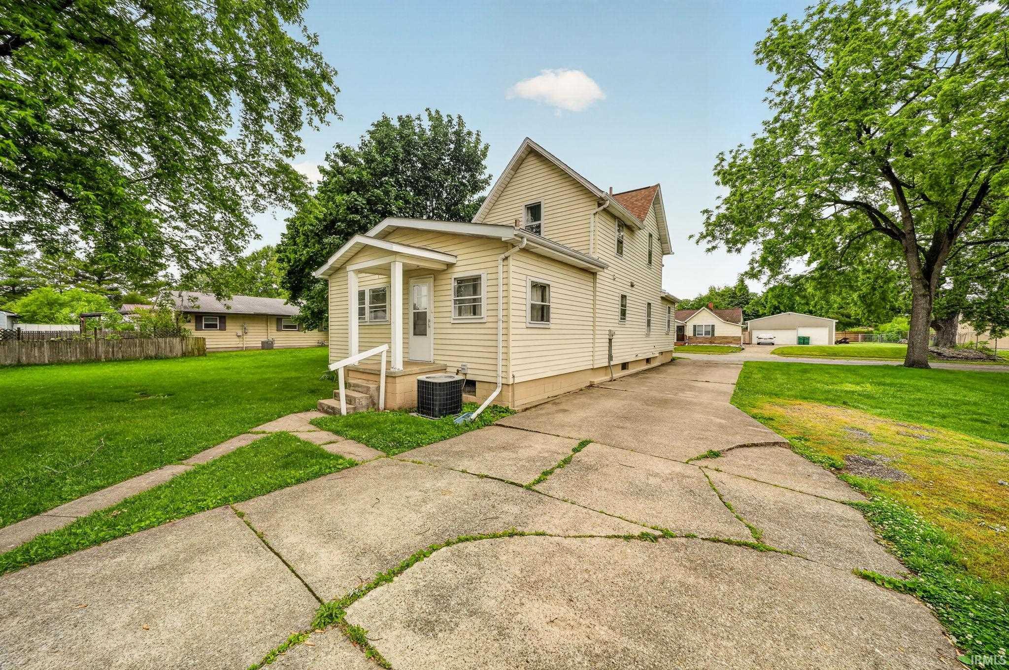 717 E 7th Street Mishawaka IN 46544