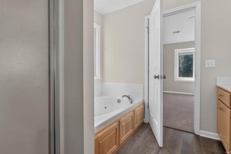 1906 Kelleys Landing Fort Wayne IN 46825