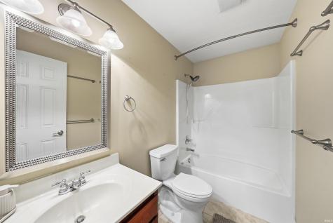6527 Sir Francis Cove Fort Wayne IN 46835