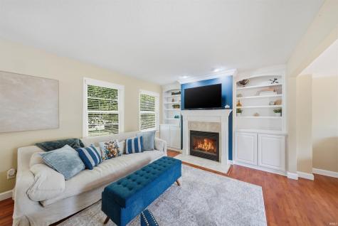 6527 Sir Francis Cove Fort Wayne IN 46835