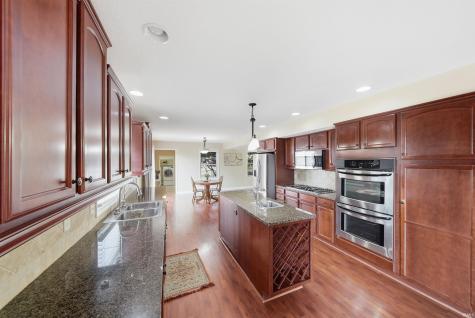 6527 Sir Francis Cove Fort Wayne IN 46835
