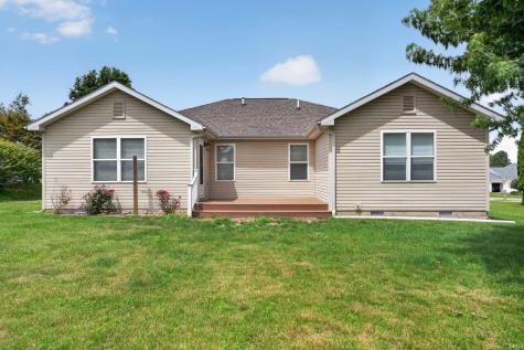 302 Hampshire Drive Logansport IN 46947