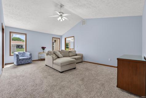302 Hampshire Drive Logansport IN 46947