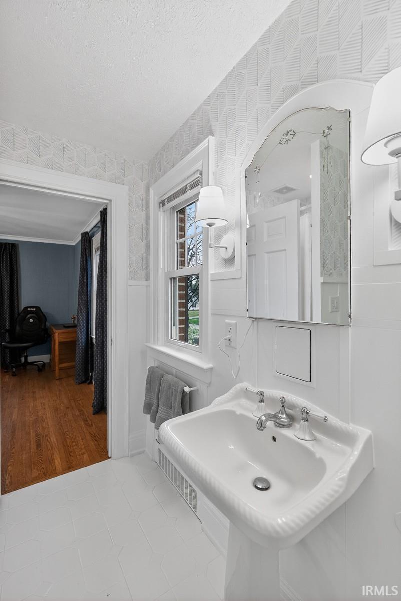 1901 E Greenleaf Boulevard Elkhart IN 46514