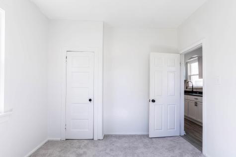 2515 S Hanna Street Fort Wayne IN 46803
