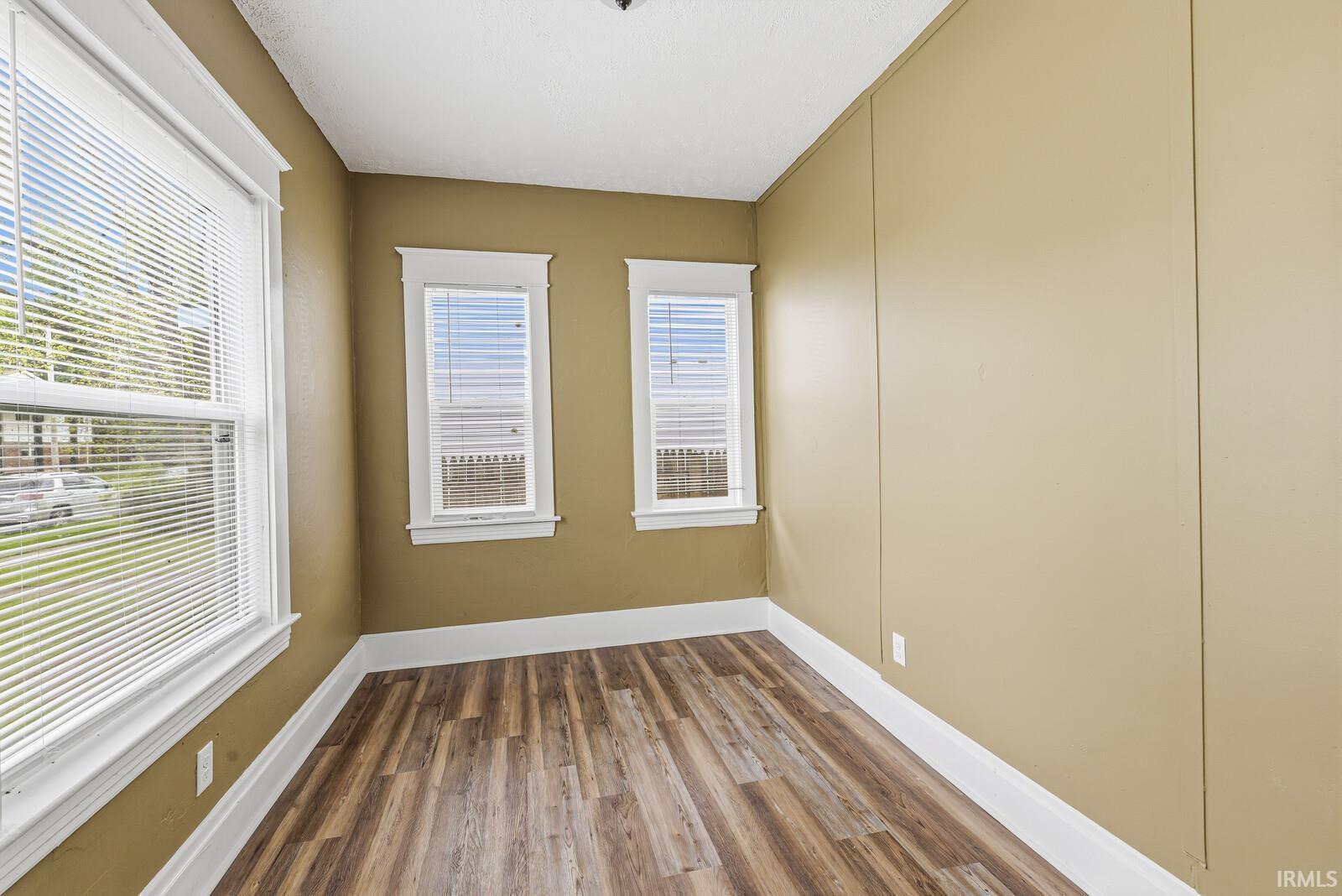 1310 Kinyon Street South Bend IN 46616