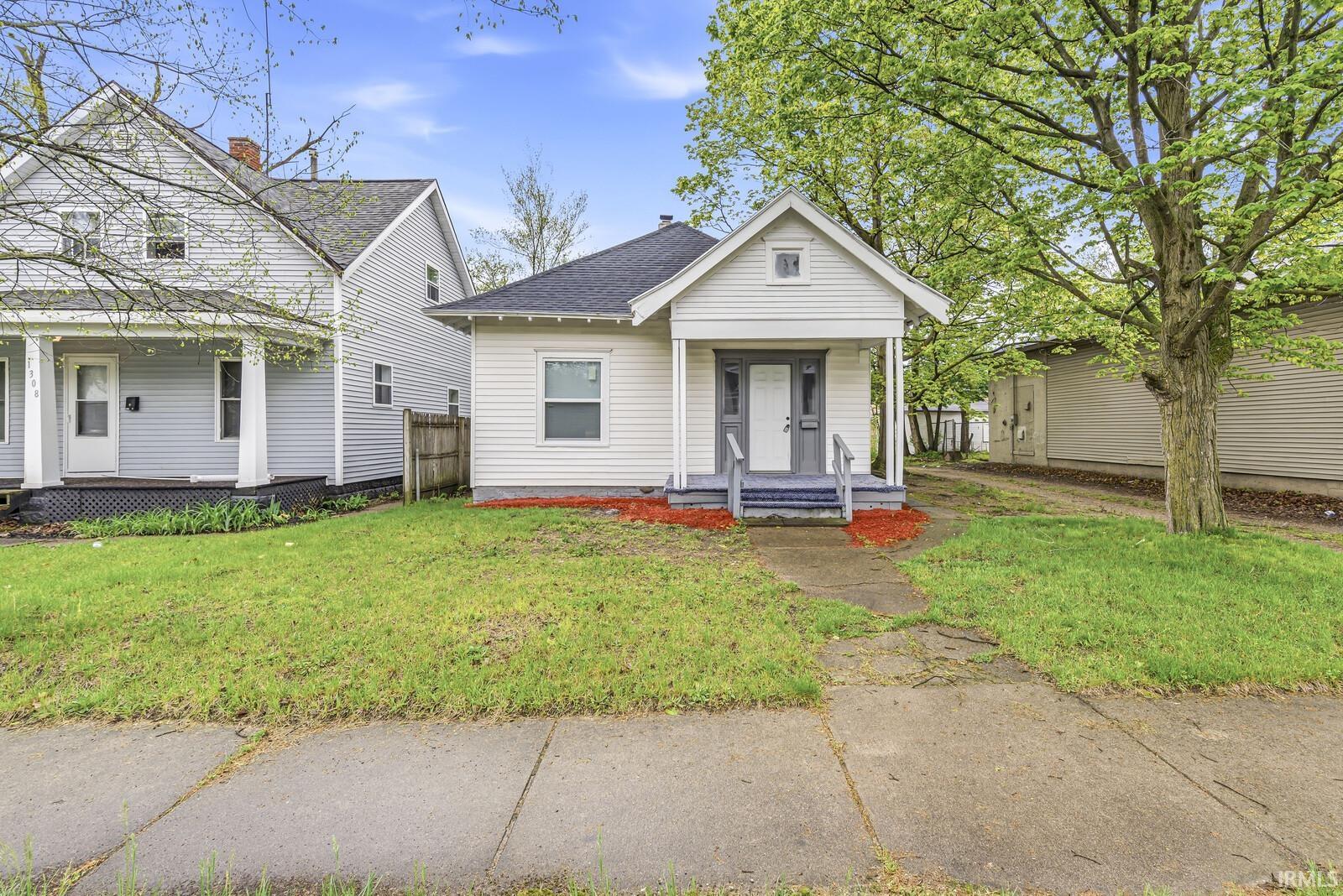 1310 Kinyon Street South Bend IN 46616